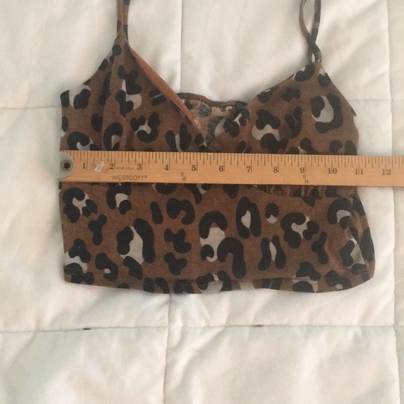 7DAYWKND Cheetah Print Crop Top - Picture 5 of 6